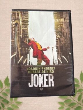 Joker DVD — Joaquin Phoenix & Robert De Niro (Special Features Included)